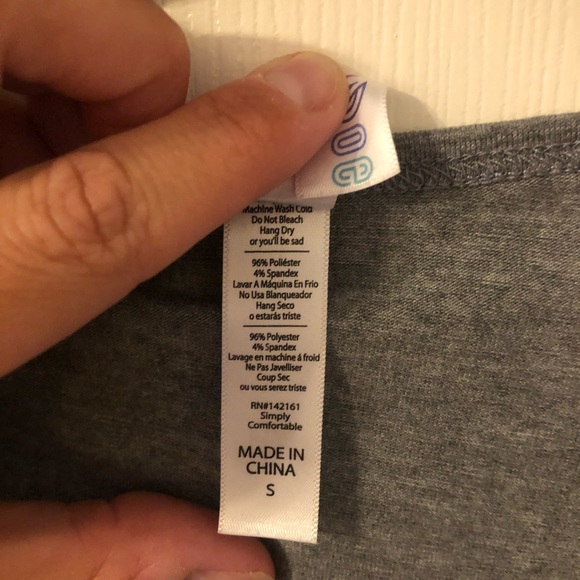 Small Lularoe classic T - Picture 2 of 2